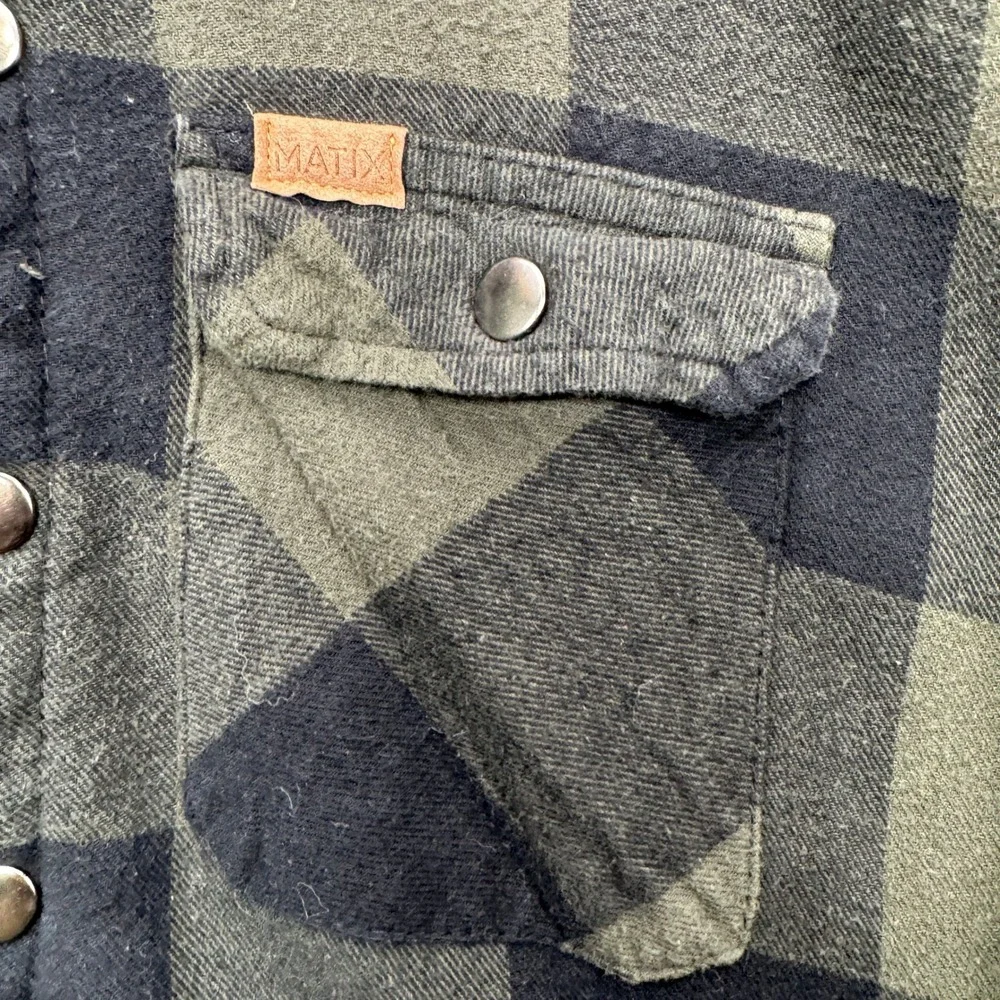 Matix Shirt Jacket Mens Medium Green Black Buffalo Plaid Sherpa Lined Outdoor